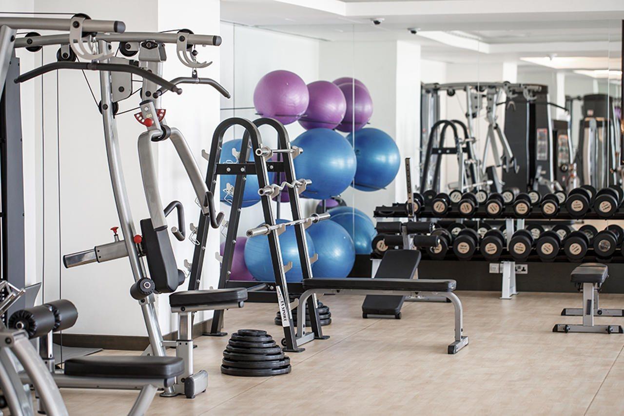 Royal M Al Aqah Beach Resort By Gewan Eksteriør billede A typical gym