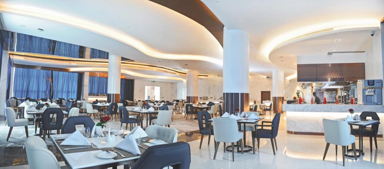 Royal M Al Aqah Beach Resort By Gewan Eksteriør billede The restaurant