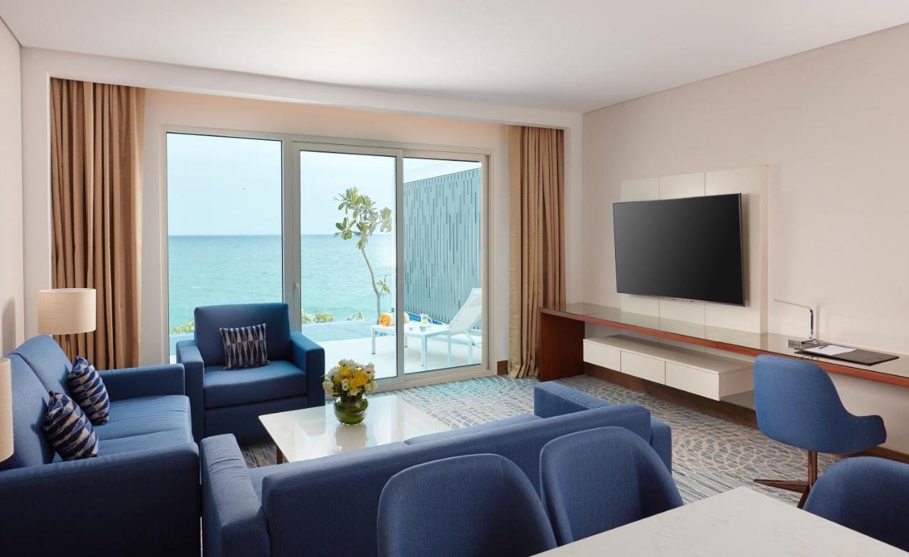 Royal M Al Aqah Beach Resort By Gewan Eksteriør billede A living room at the hotel