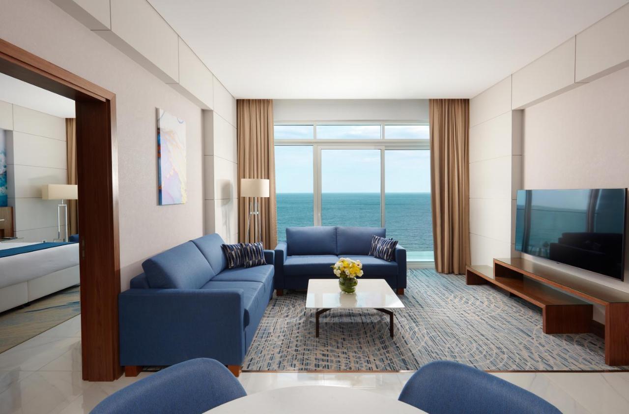 Royal M Al Aqah Beach Resort By Gewan Eksteriør billede A living room at the hotel