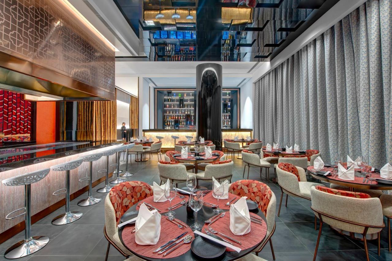 Royal M Al Aqah Beach Resort By Gewan Eksteriør billede The interior of the restaurant
